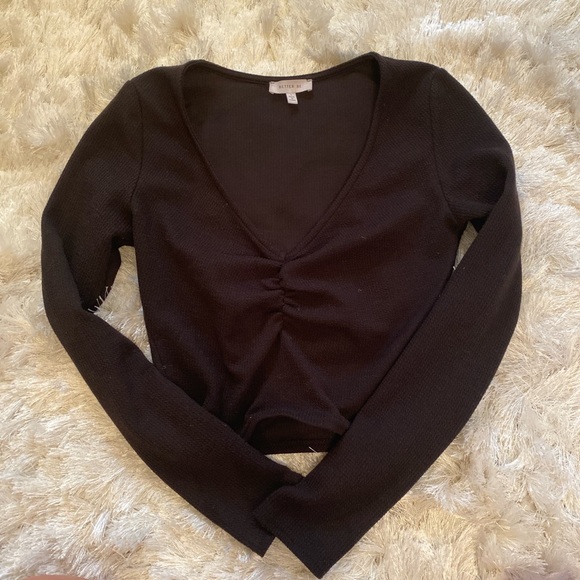 Black Ruched Crop Top - Picture 2 of 2